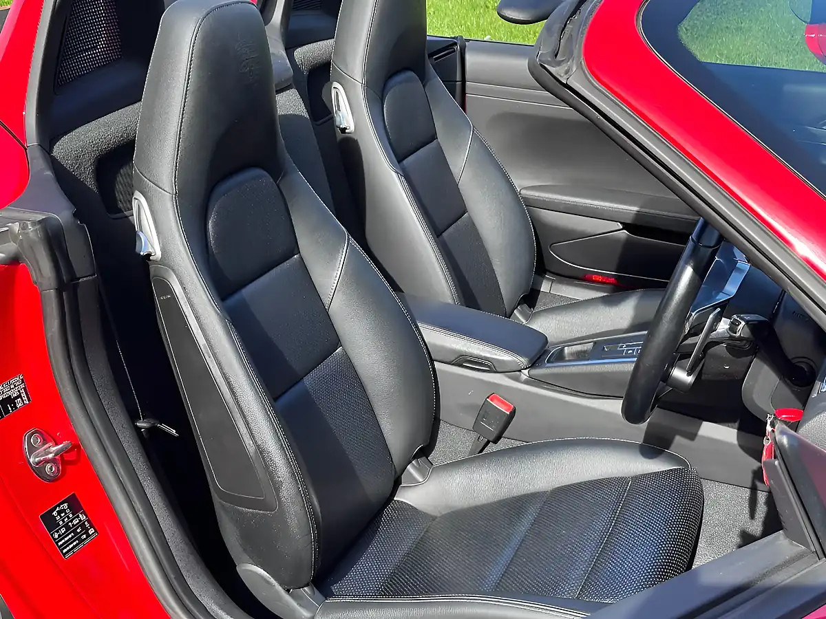 Used 2019 Porsche 718 Boxster Guards Red - Interior and Exterior details 10