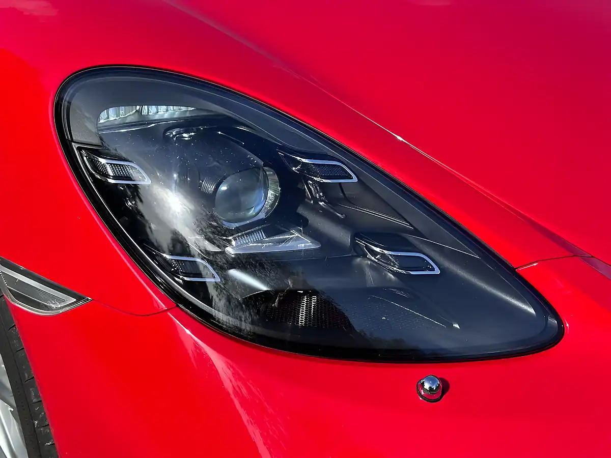 Used 2019 Porsche 718 Boxster Guards Red - Interior and Exterior details 18