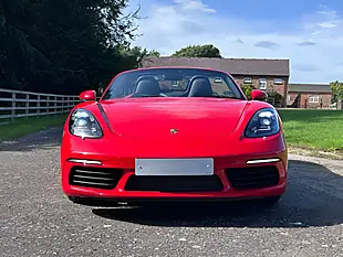 Used 2019 Porsche 718 Boxster Guards Red - Interior and Exterior details 2