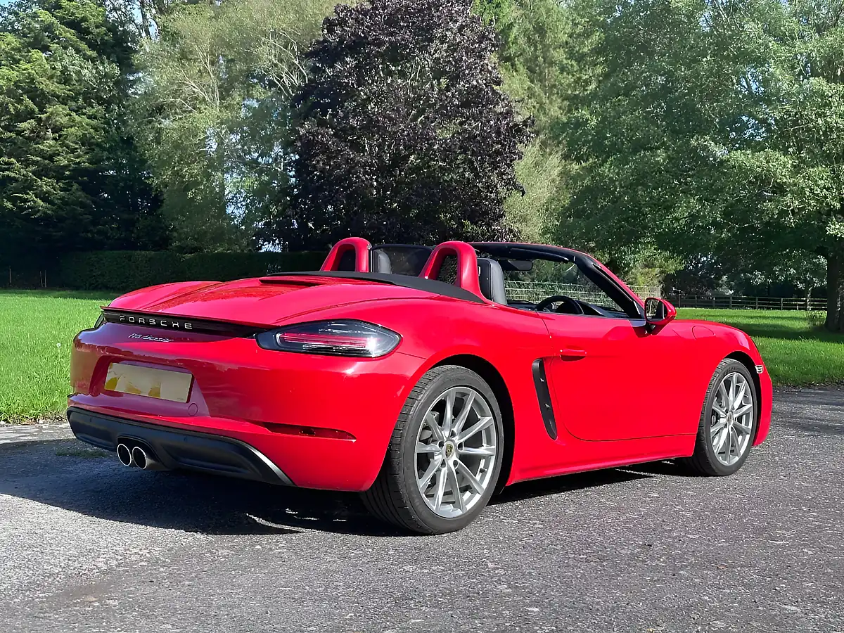 Used 2019 Porsche 718 Boxster Guards Red - Interior and Exterior details 4