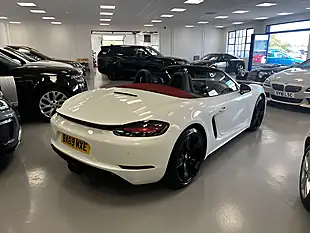 Used 2019 Porsche 718 Boxster White - Interior and Exterior details 10