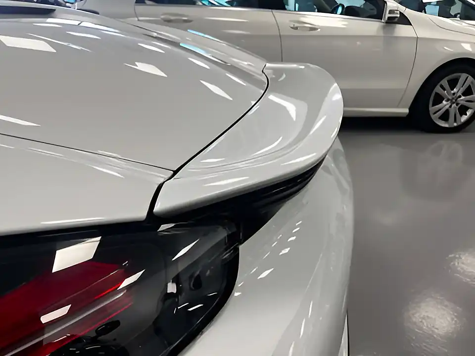 Used 2019 Porsche 718 Boxster White - Interior and Exterior details 11