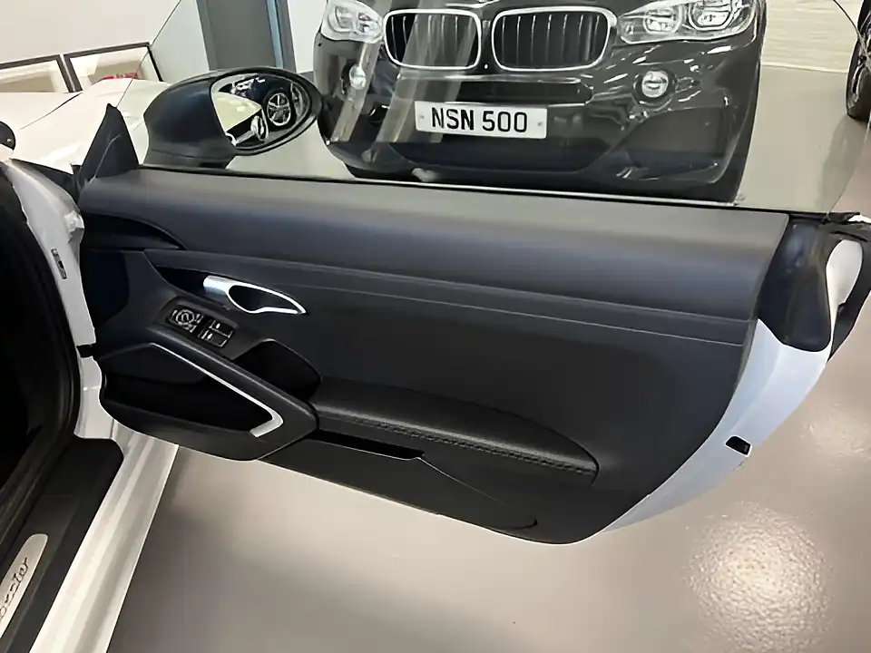 Used 2019 Porsche 718 Boxster White - Interior and Exterior details 15