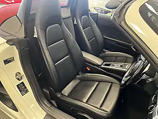 Used 2019 Porsche 718 Boxster White - Interior and Exterior details 18