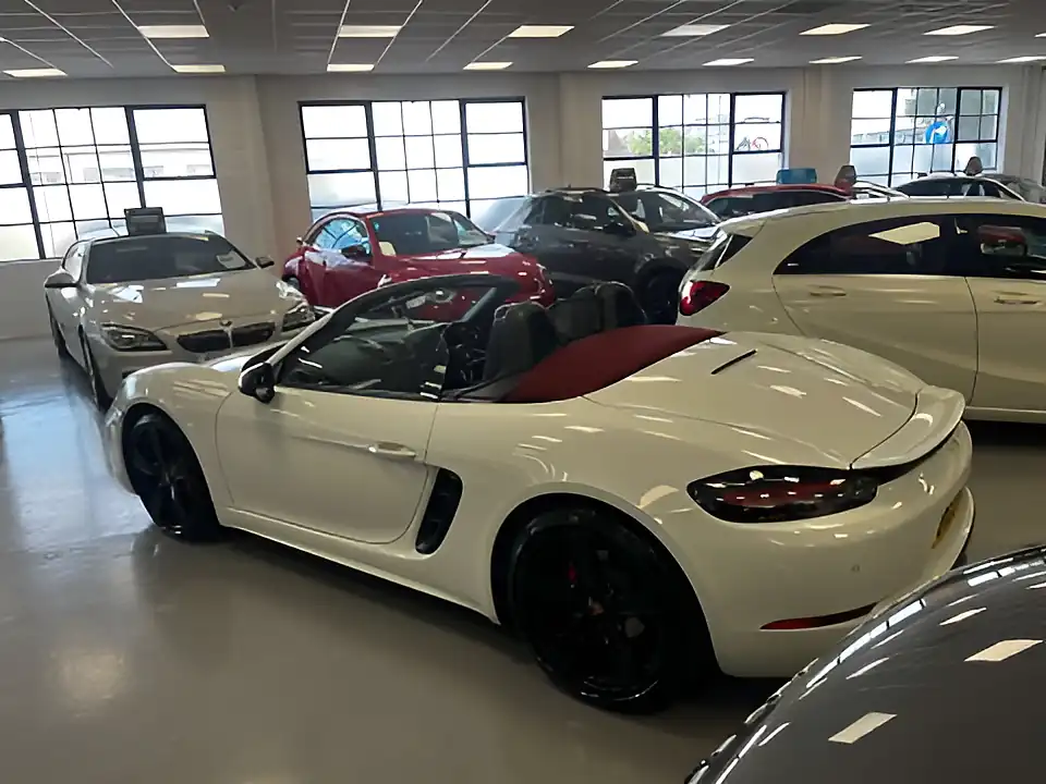 Used 2019 Porsche 718 Boxster White - Interior and Exterior details 2