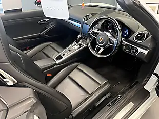 Used 2019 Porsche 718 Boxster White - Interior and Exterior details 20