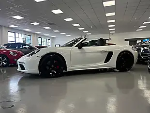 Used 2019 Porsche 718 Boxster White - Interior and Exterior details 5