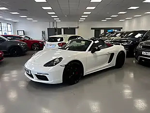 Used 2019 Porsche 718 Boxster White - Interior and Exterior details 6