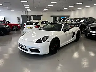 Used 2019 Porsche 718 Boxster White - Interior and Exterior details 8