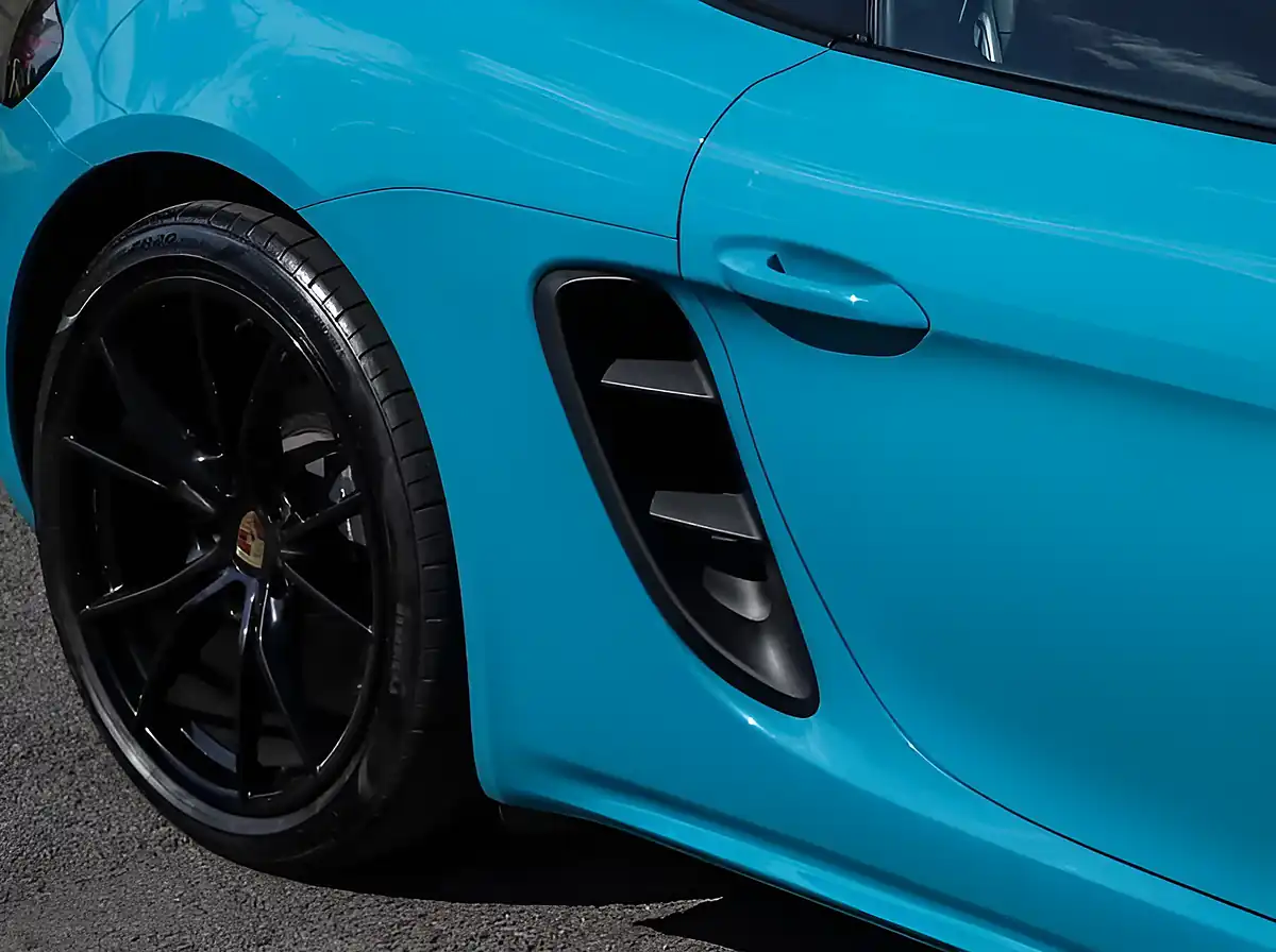 Used 2019 Porsche 718 Cayman Coupe Miami Blue - Interior and Exterior details 13