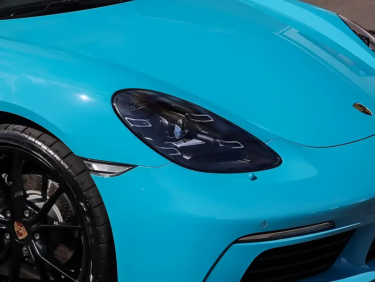 Used 2019 Porsche 718 Cayman Coupe Miami Blue - Interior and Exterior details 17