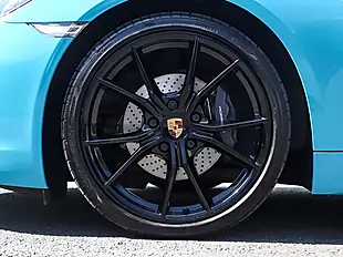 Used 2019 Porsche 718 Cayman Coupe Miami Blue - Interior and Exterior details 8
