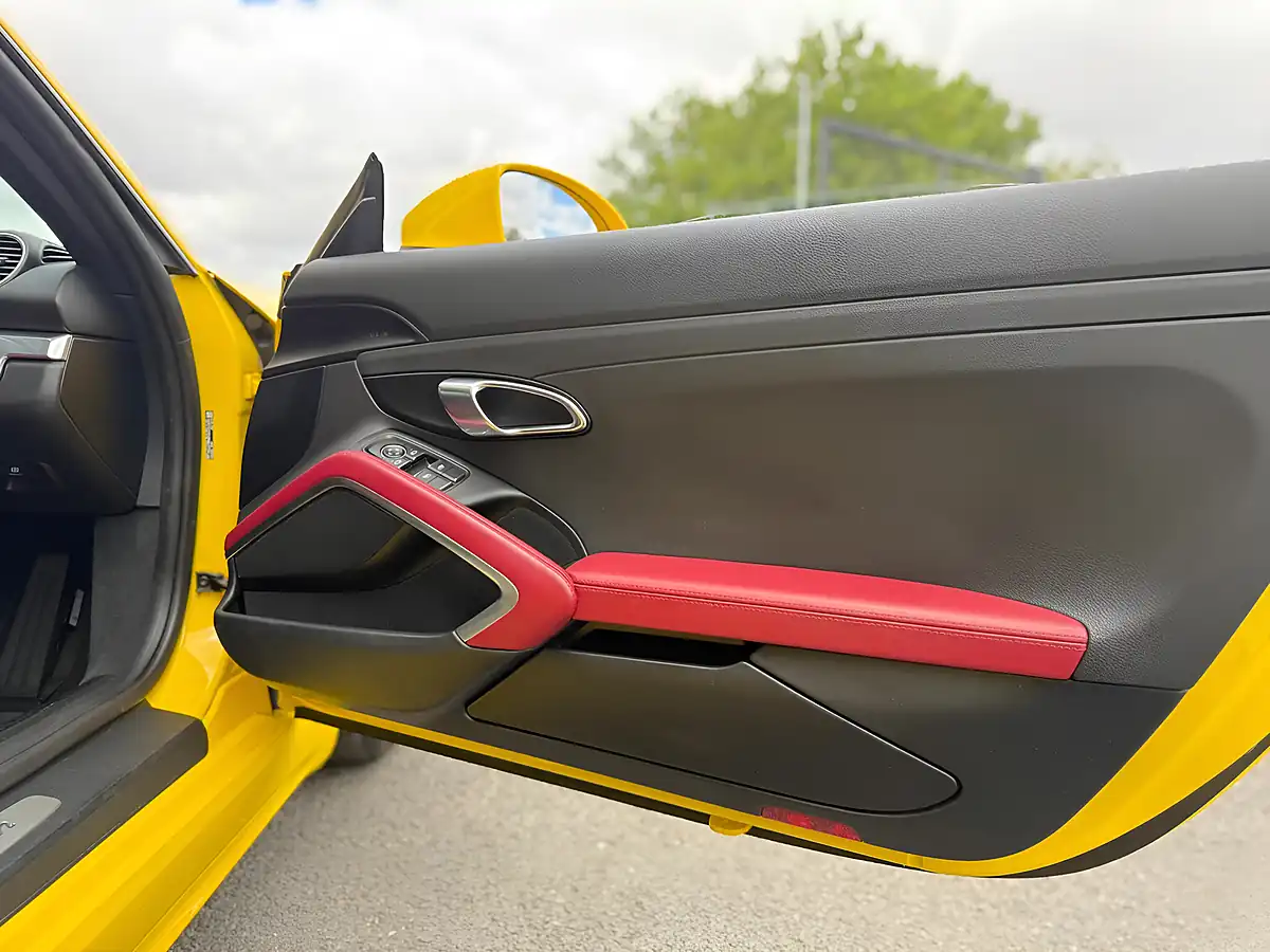 Used 2019 Porsche 718 Cayman Coupe Speed Yellow - Interior and Exterior details 11