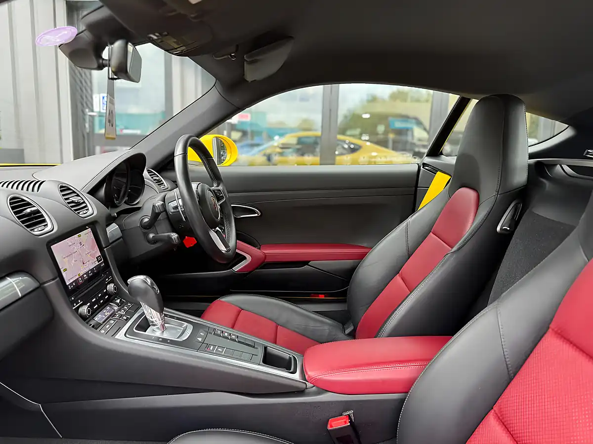 Used 2019 Porsche 718 Cayman Coupe Speed Yellow - Interior and Exterior details 13