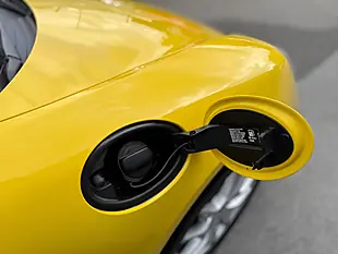 Used 2019 Porsche 718 Cayman Coupe Speed Yellow - Interior and Exterior details 16