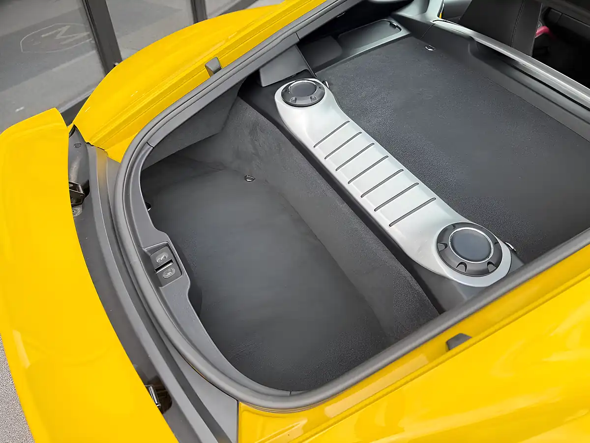 Used 2019 Porsche 718 Cayman Coupe Speed Yellow - Interior and Exterior details 17