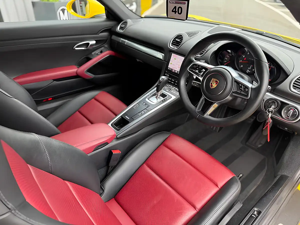 Used 2019 Porsche 718 Cayman Coupe Speed Yellow - Interior and Exterior details 20