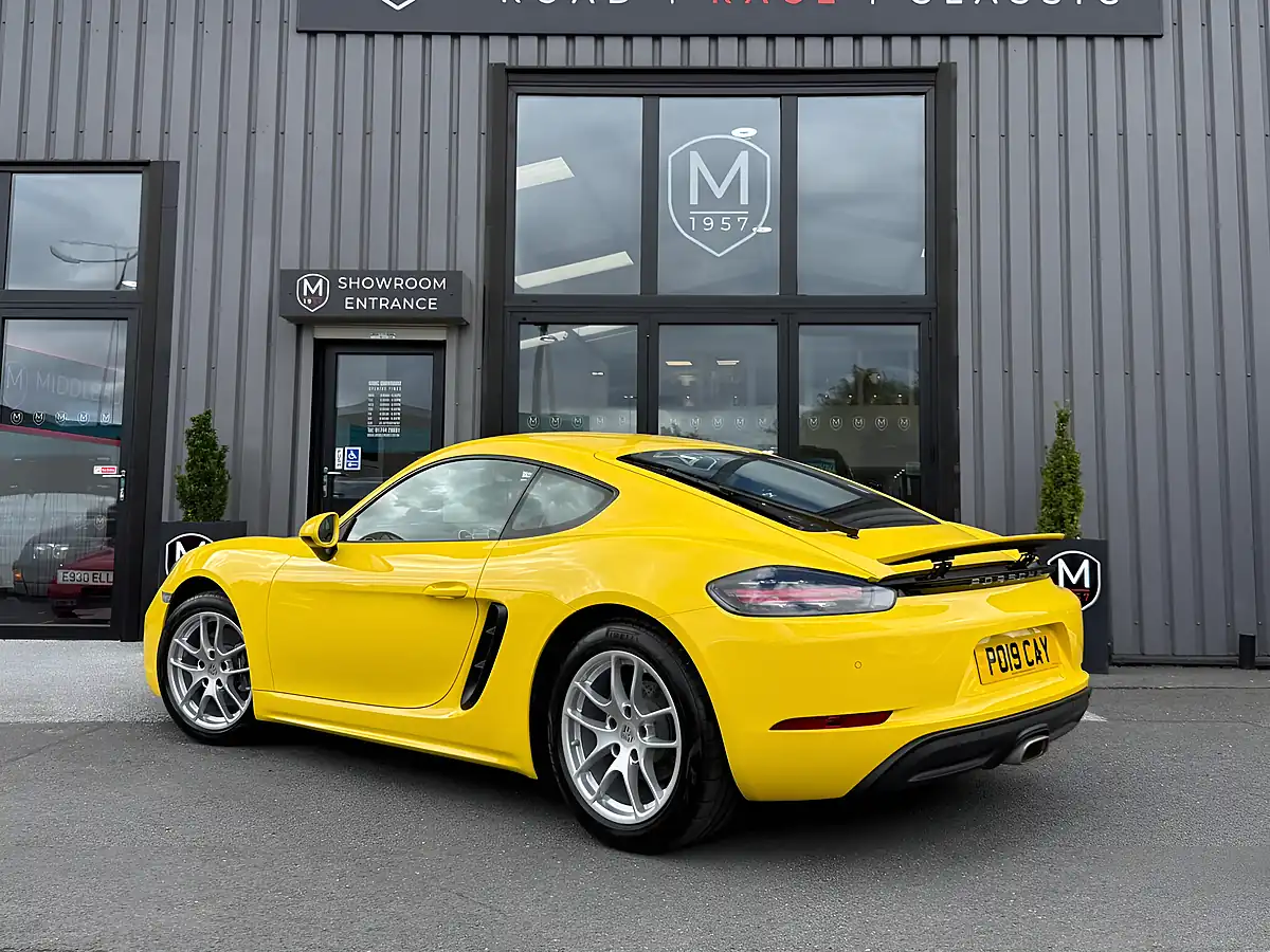 Used 2019 Porsche 718 Cayman Coupe Speed Yellow - Interior and Exterior details 3