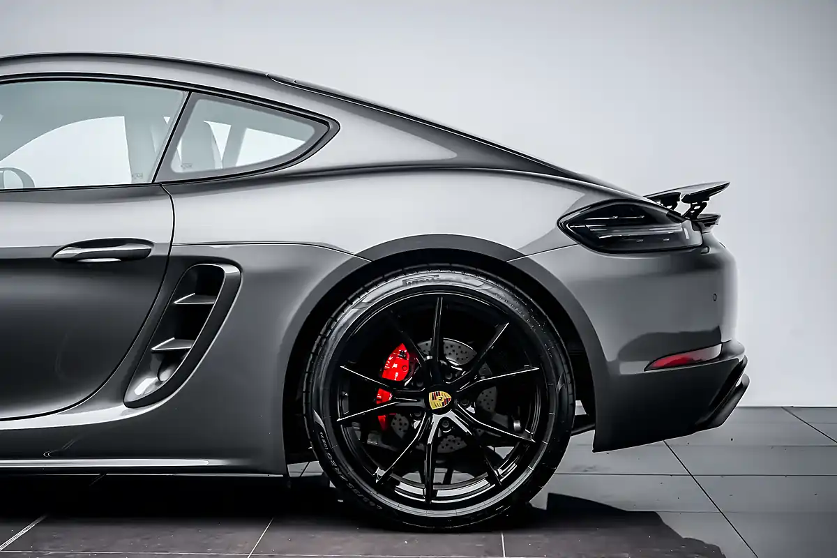 Used 2019 Porsche 718 Cayman Gts Grey - Interior and Exterior details 12