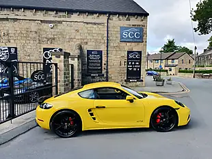 Used 2019 Porsche 718 Cayman Gts Racing Yellow - Interior and Exterior details 17