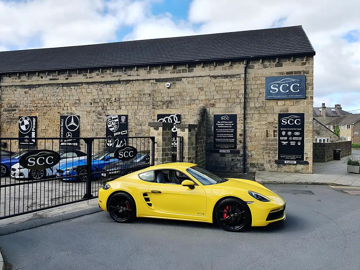 Used 2019 Porsche 718 Cayman Gts Racing Yellow - Interior and Exterior details 19