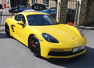 Used 2019 Porsche 718 Cayman Gts Racing Yellow - Interior and Exterior details 8