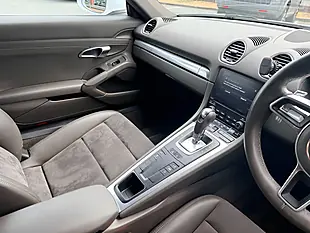 Used 2019 Porsche 718 Cayman Polar White - Interior and Exterior details 12