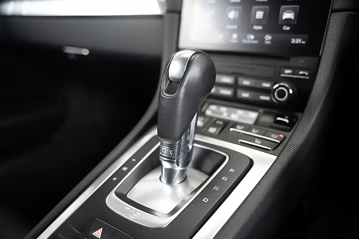 Used 2019 Porsche 718 Cayman T Black - Interior and Exterior details 17