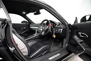 Used 2019 Porsche 718 Cayman T Black - Interior and Exterior details 3