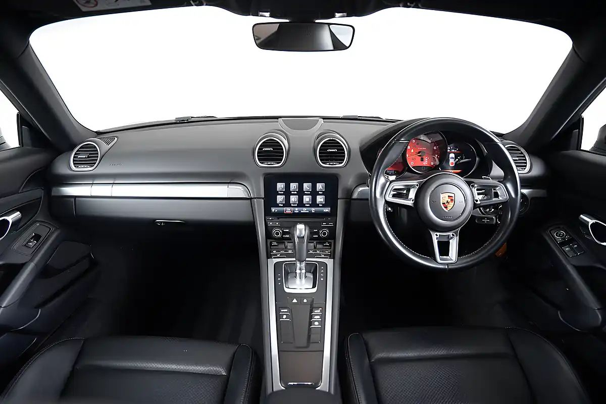 Used 2019 Porsche 718 Cayman T Black - Interior and Exterior details 7