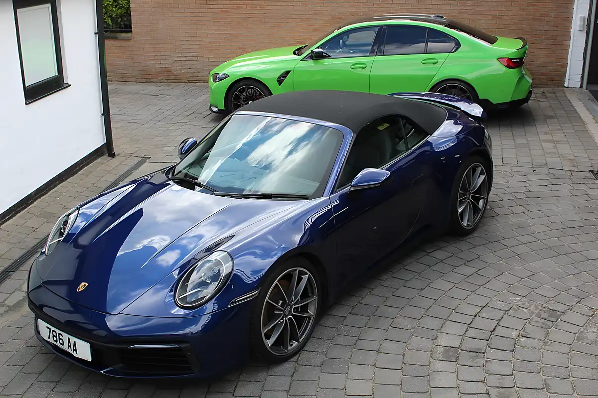 Used 2019 Porsche 911 Carrera 4S Blue - Interior and Exterior details 12