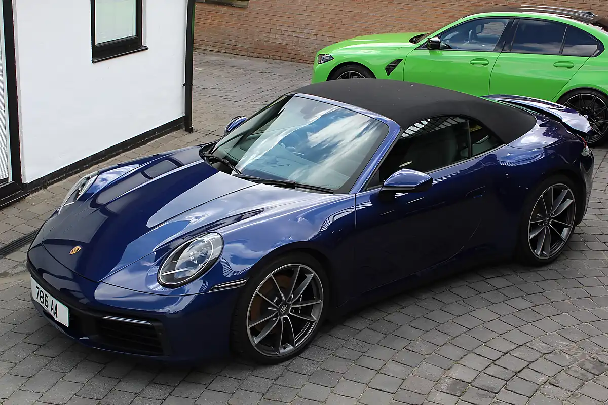 Used 2019 Porsche 911 Carrera 4S Blue - Interior and Exterior details 2