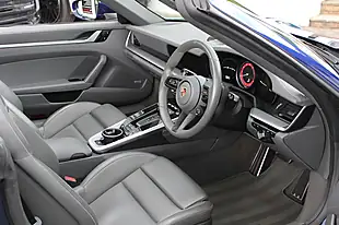 Used 2019 Porsche 911 Carrera 4S Blue - Interior and Exterior details 8