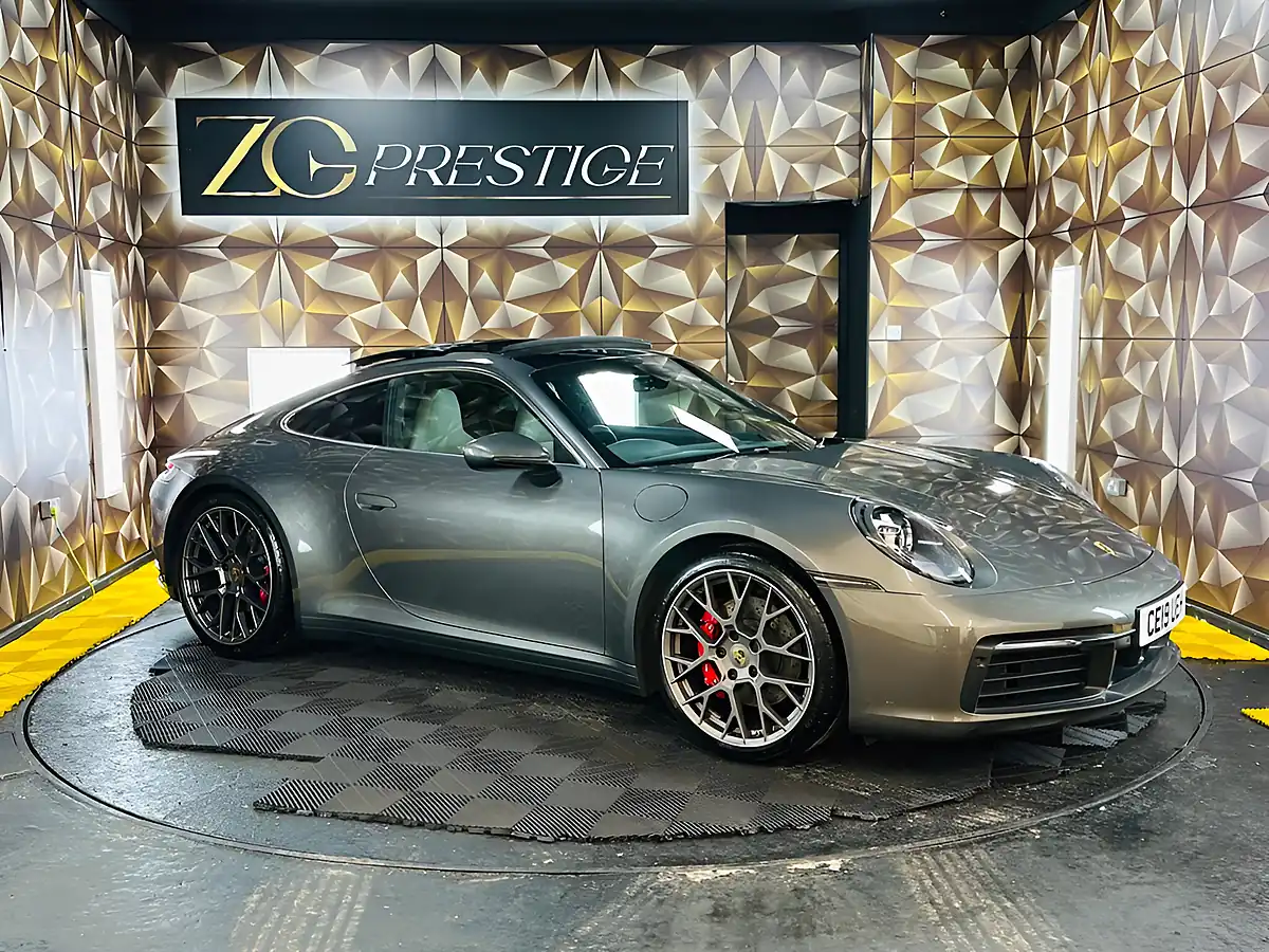 Used 2019 Porsche 911 Carrera 4S Grey - Front View