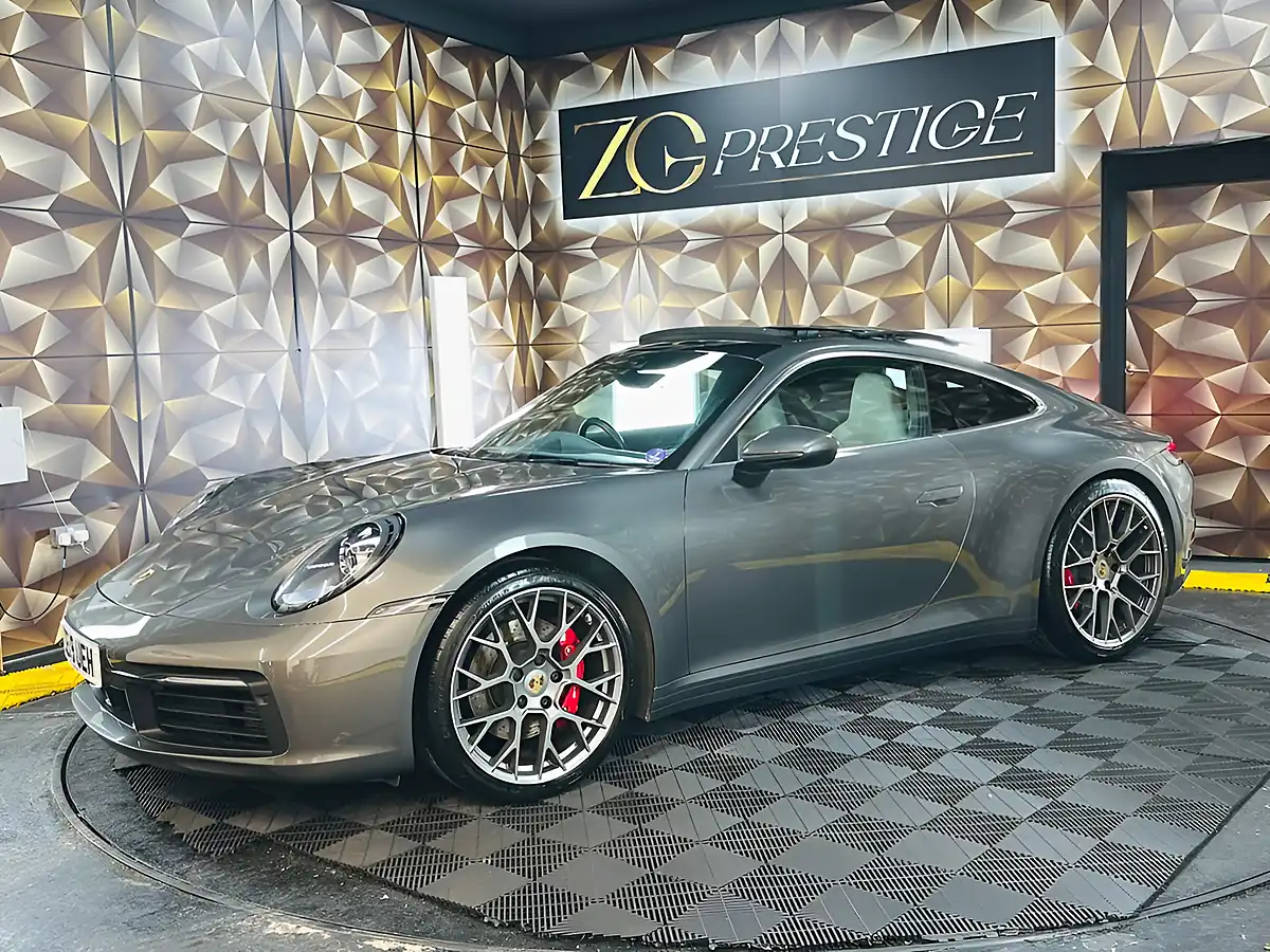 Used 2019 Porsche 911 Carrera 4S Grey - Interior and Exterior details 10