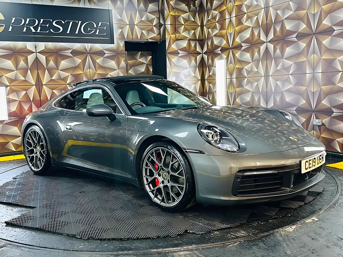 Used 2019 Porsche 911 Carrera 4S Grey - Interior and Exterior details 12