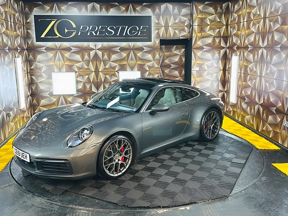 Used 2019 Porsche 911 Carrera 4S Grey - Interior and Exterior details 13