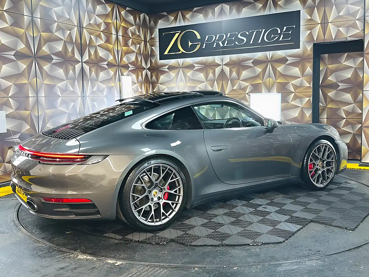 Used 2019 Porsche 911 Carrera 4S Grey - Interior and Exterior details 14