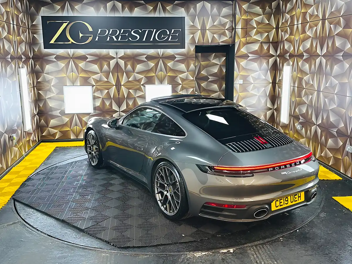 Used 2019 Porsche 911 Carrera 4S Grey - Interior and Exterior details 16
