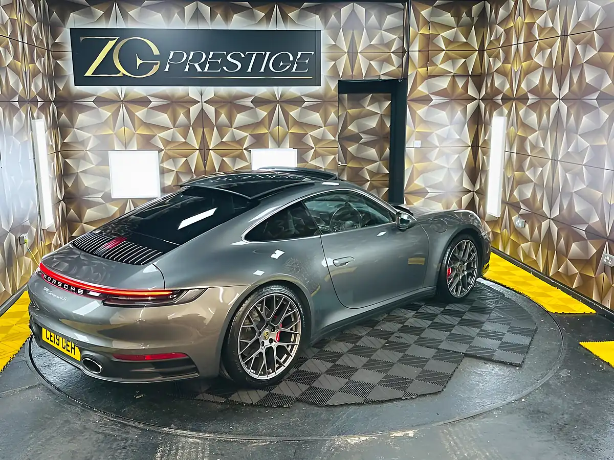 Used 2019 Porsche 911 Carrera 4S Grey - Interior and Exterior details 6