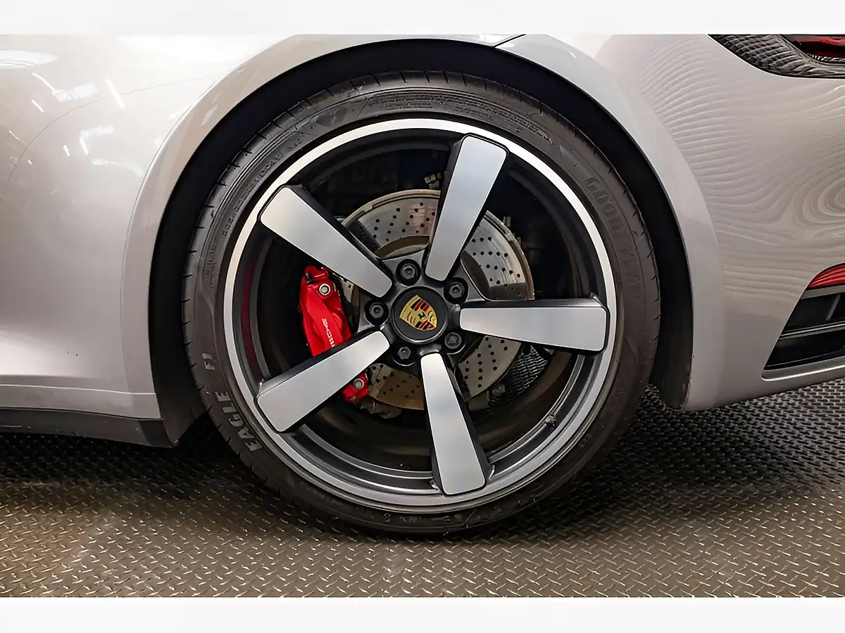 Used 2019 Porsche 911 Carrera S Silver - Interior and Exterior details 10