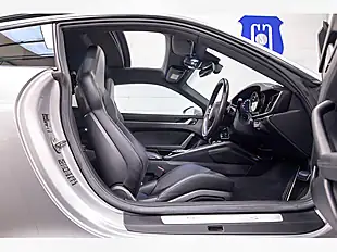 Used 2019 Porsche 911 Carrera S Silver - Interior and Exterior details 14