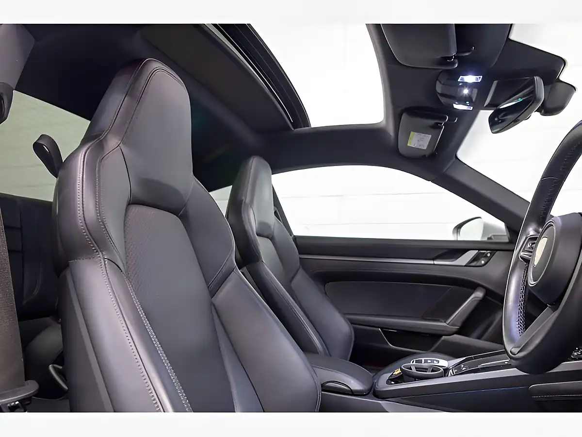 Used 2019 Porsche 911 Carrera S Silver - Interior and Exterior details 16