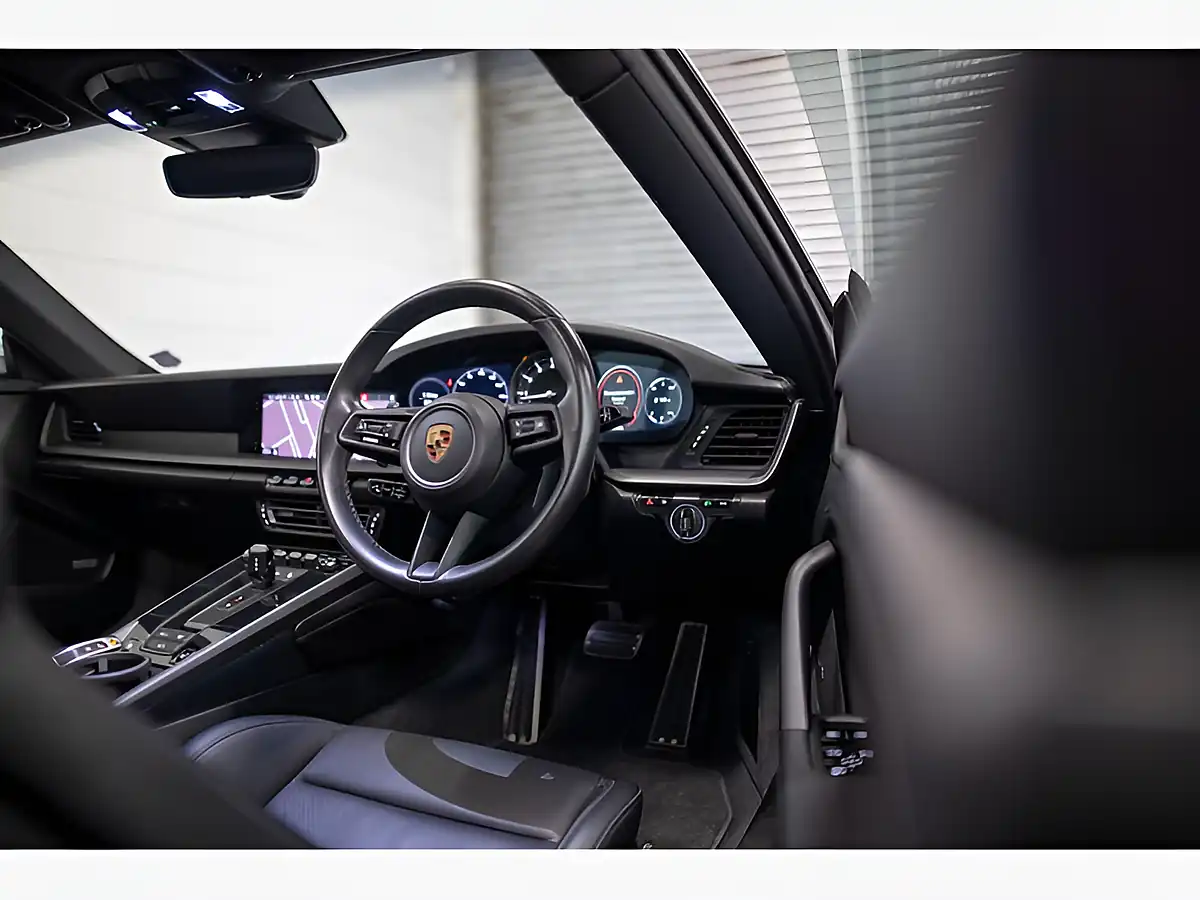 Used 2019 Porsche 911 Carrera S Silver - Interior and Exterior details 18