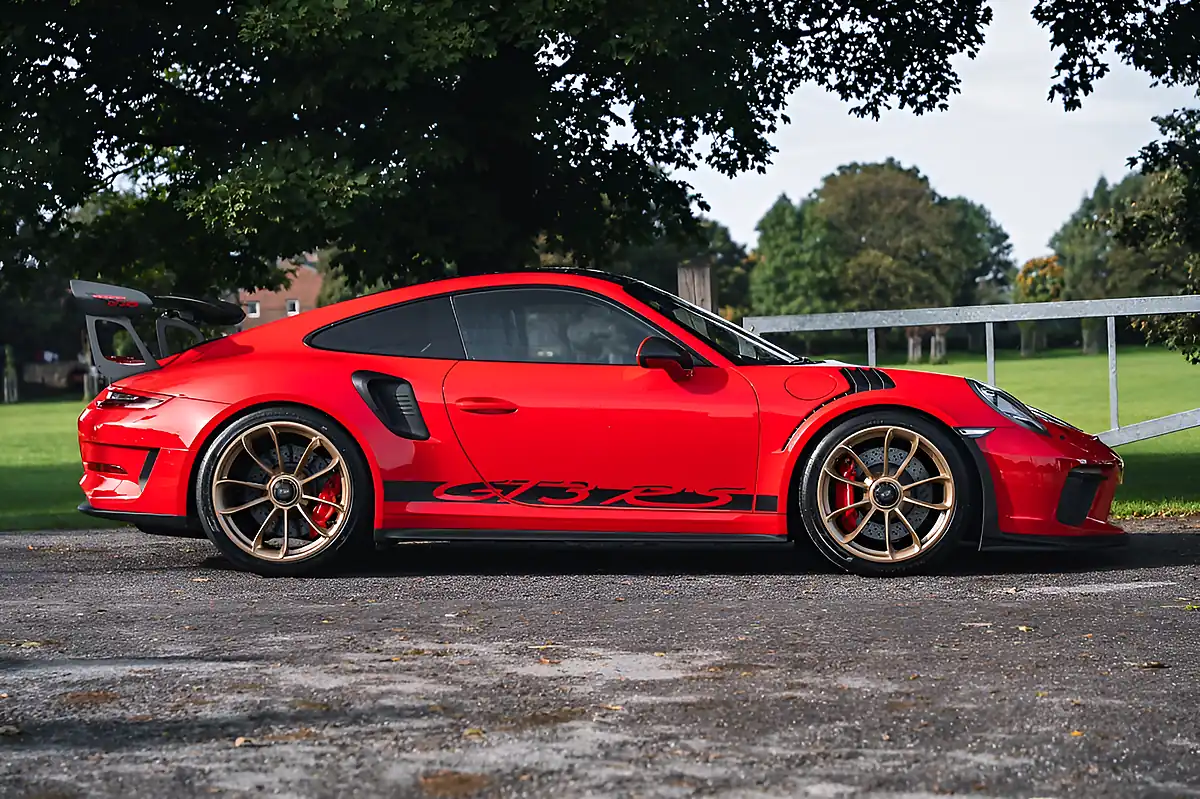 Used 2019 Porsche 911 GT3 RS Red - Interior and Exterior details 10