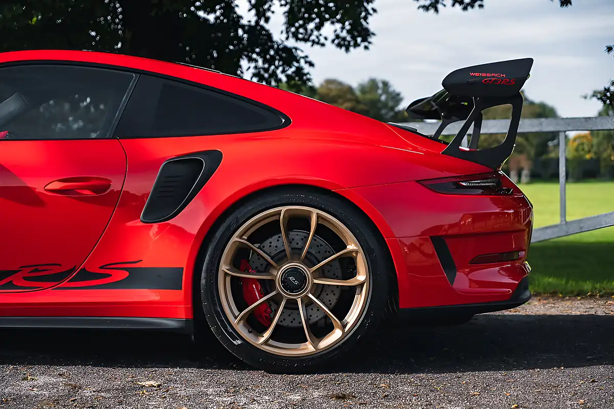 Used 2019 Porsche 911 GT3 RS Red - Interior and Exterior details 11