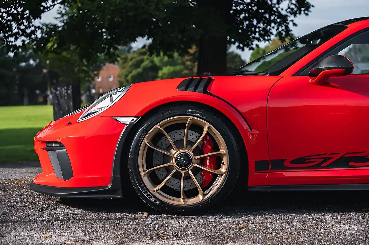 Used 2019 Porsche 911 GT3 RS Red - Interior and Exterior details 17