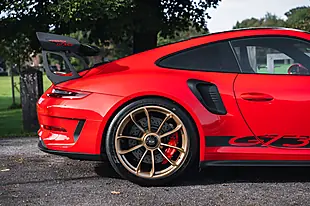 Used 2019 Porsche 911 GT3 RS Red - Interior and Exterior details 3