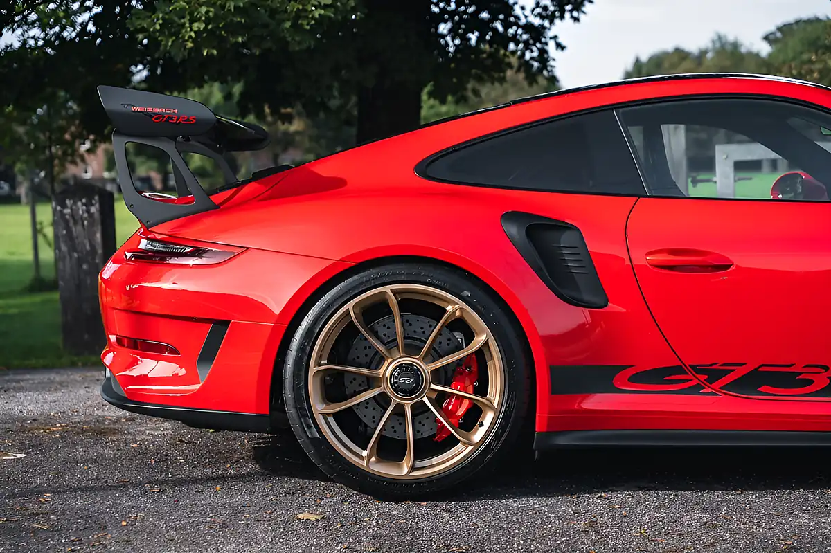 Used 2019 Porsche 911 GT3 RS Red - Interior and Exterior details 3