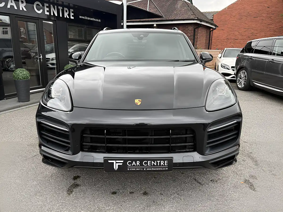 Used 2019 Porsche Cayenne Black - Interior and Exterior details 10